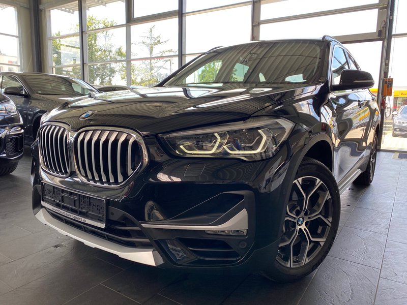BMW X1 xDrive20i xLine/HUD/LM18/RFK/Sportsitze/NaviPlus/AHK ...